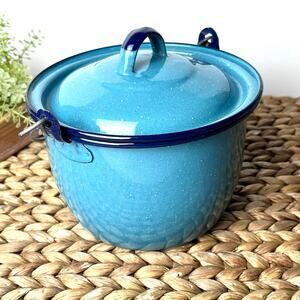 1.5 Quart Enamelware Metal Pot w/ Lid Turquoise Blue White Speckles Navy Accents